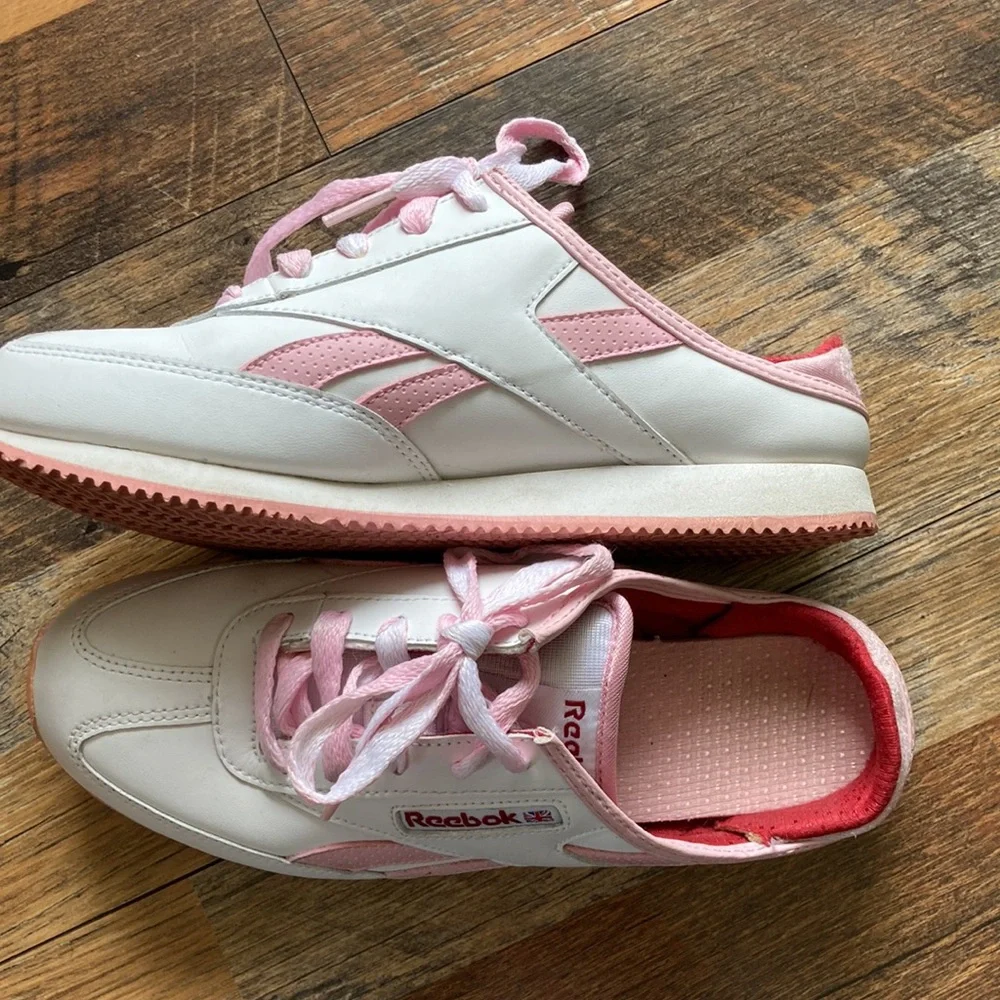 Women’s Reebok slip-ons - Picture 4 of 5